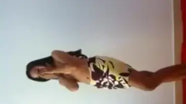 Dokumentasi Gadis Cantik Live Bersantai Kasur poster