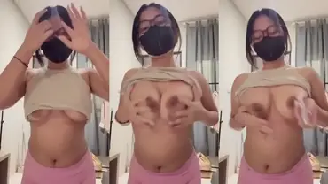 Dokumentasi Selebgram Cantik Live Kasur poster