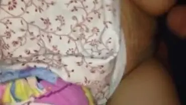 Gadis Cantik Pasrah Goyang Kasur Bareng Pacar poster